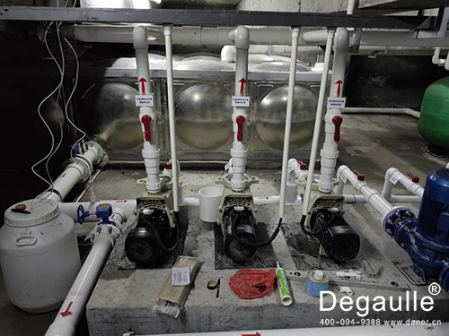 戴高樂(lè)泳池水處理設(shè)備